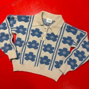 CIDER BLUE AND TAN FLOWER COLLAR BUTTON OVERSIZED SWEATER